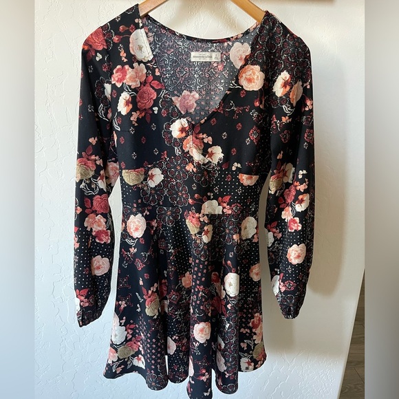 Abercrombie & Fitch Long Sleeve Floral Dress, Size Small, Ruffle/Flowy Skirt••• - Picture 6 of 12